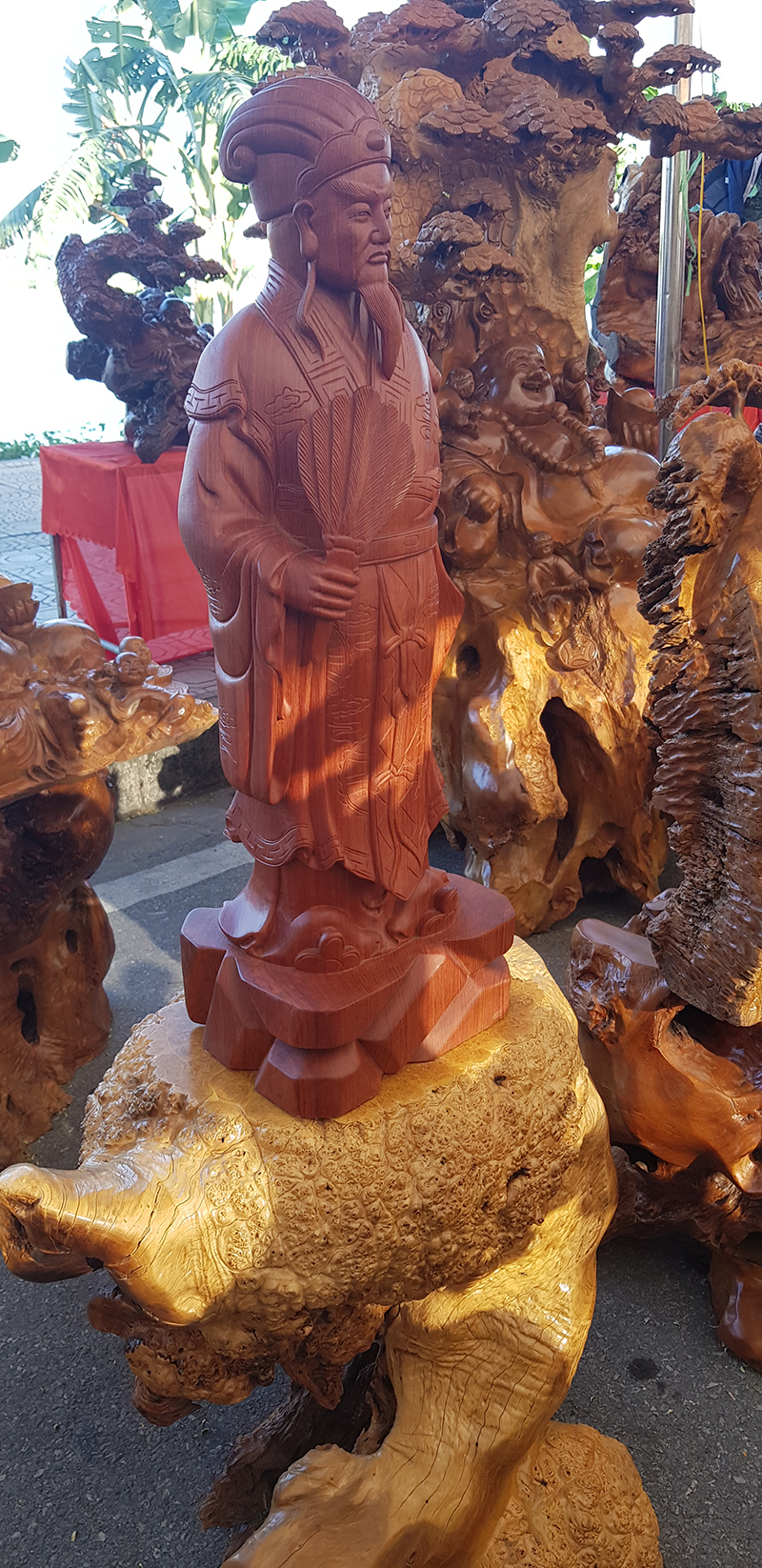 tượng khổng minh gỗ hương